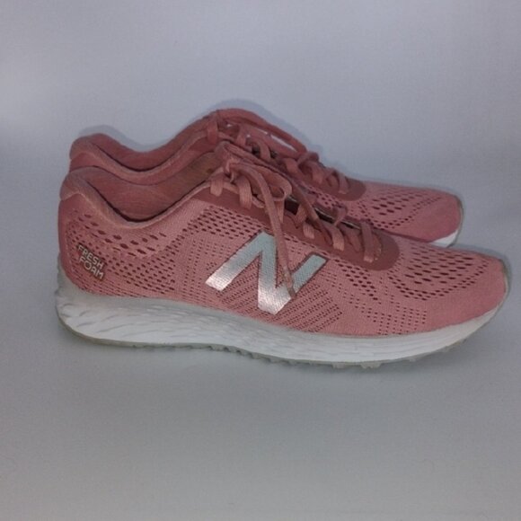 New Balance Women's Arishi Mesh Salmon Pink Athletic Shoes  Breathable Size 8 - Picture 3 of 8
